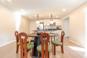Westville Haven Modern2BR Near Yale and Onsite Parking